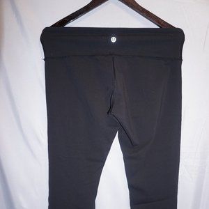 Lululemon Wunderunder Crops - black size 10
